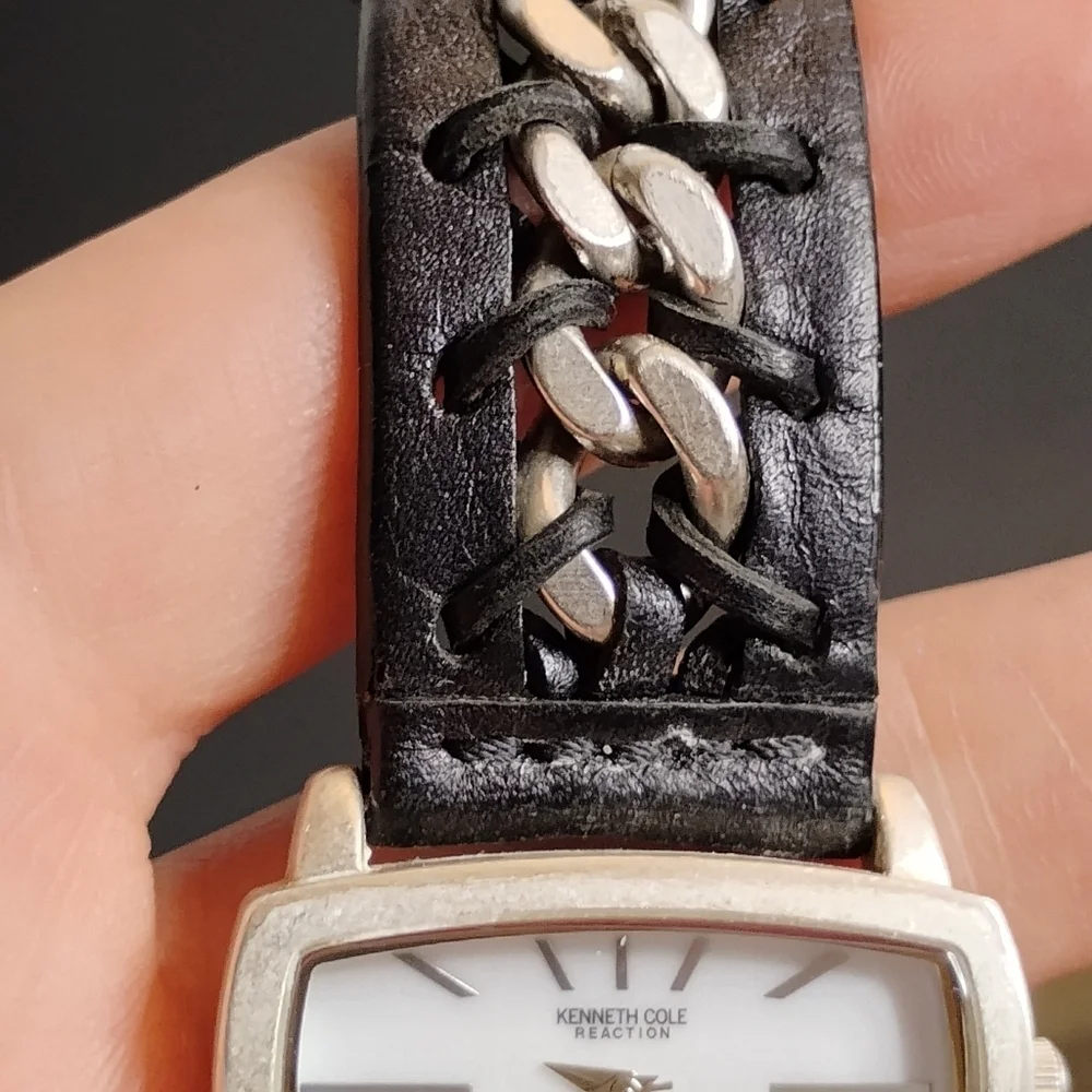 Kenneth Cole Reaction Womens Black Leather and Stainless‎ Steel Band Watch